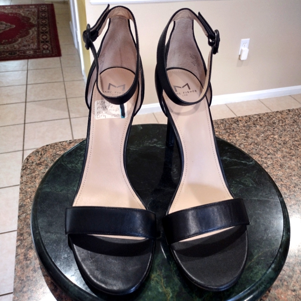 NWT Marc Fhiser LTD Kora Ankle strap Black leather shoe size 10